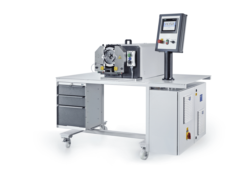 Segmentformer SF25-Open von Fichter Formtec GmbH – Umformmaschine in Offenbauweise für maximale Flexibilität beim Rollieren und Verpressen von häufig wechselnden Formteilen